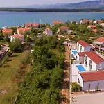 Casa Forma Willa